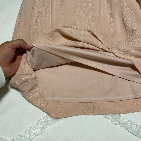 Dress - Picture 8 of 9